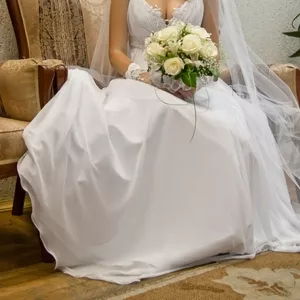 изысканное белое свадебное платье в греческом стиле