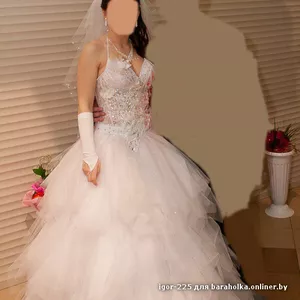 Очаровательное свадебное платье размер 42-48,  инкрустация стразами Сва