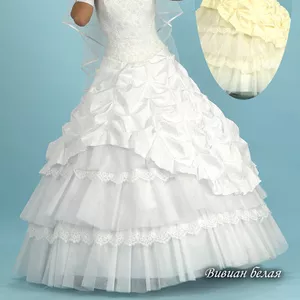 свадебное платье от  100 уе