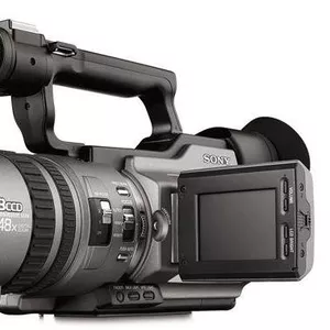 Продам видеокамеру Sony DCR-VX2100E  