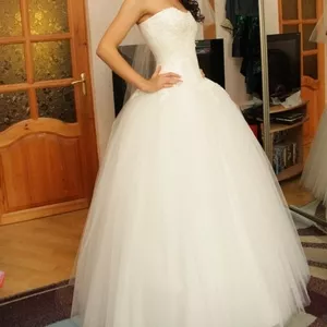 Свадебное платье ( НЕ Хмельницкий)!!!! Салонное.