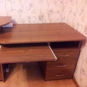Компьютерный/письменный стол