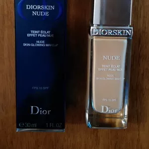 Dior Diorskin Nude  Тональный крем с эффектом обнаженной кожи
