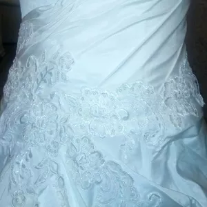 Свадебное  платье  белое и бежевое новое