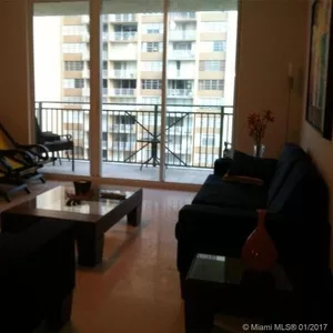 Продается квартира в Майами с видом на залив