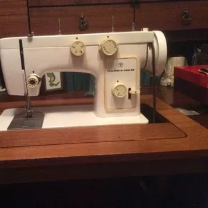 Швейная машинка 