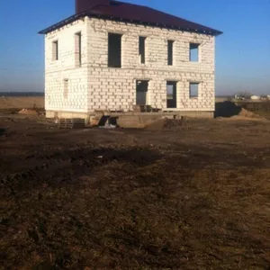 дом в Дроздово угловой недорого с приватизацированной землей. 19 соток