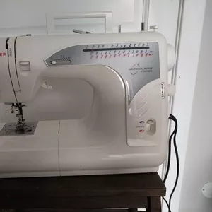 Электрическая швейная машина SINGER модель 2662