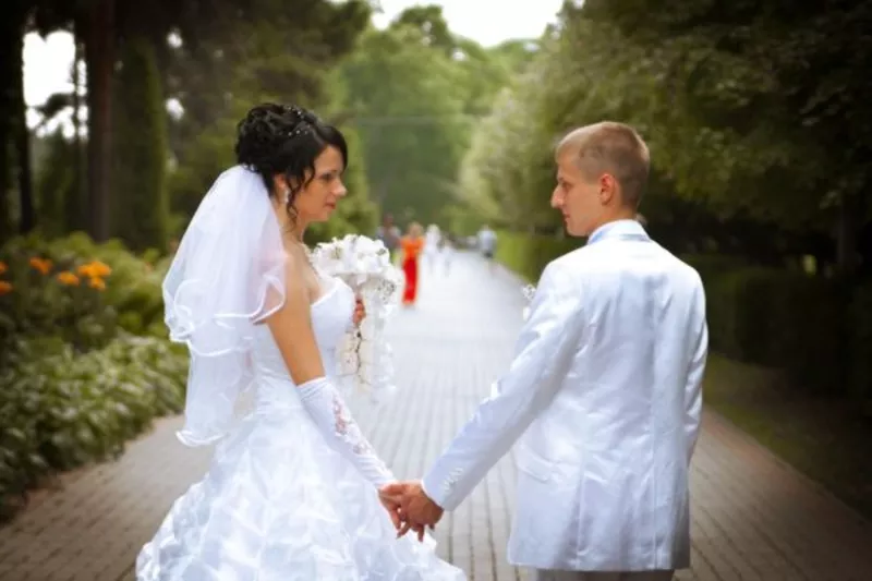 Свадебные наряды жениха и Невесты прокат и пошив 15