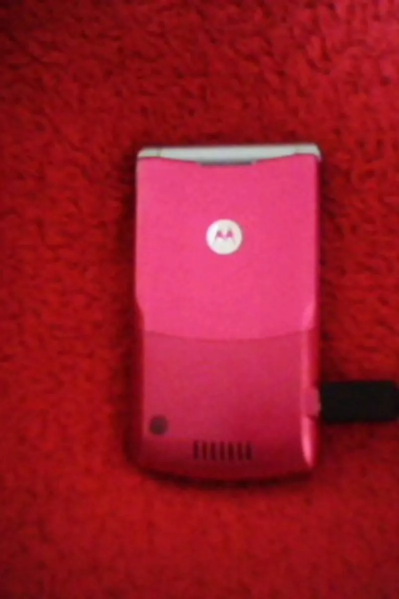 Motorola RAZR V3 ( ОРИГИНАЛ ),  В отличном состоянии . 3