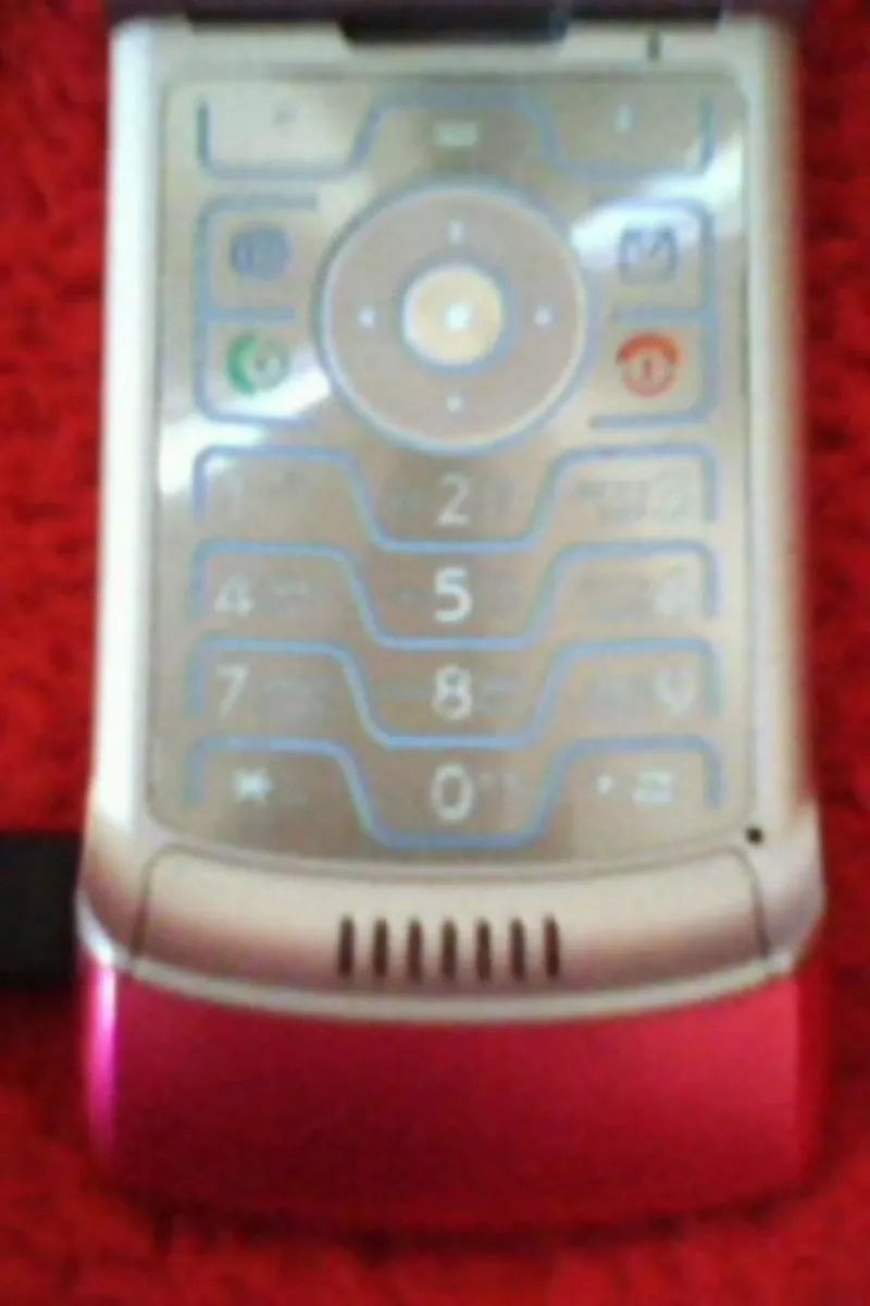 Motorola RAZR V3 ( ОРИГИНАЛ ),  В отличном состоянии . 8