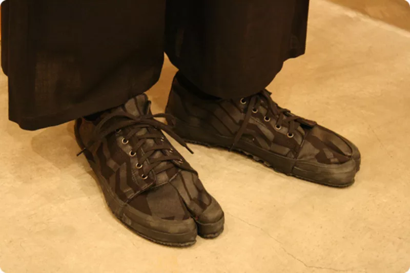 Ninja shoes. Таби. Ниндзя шуз модель в виде чёрных полукед 3