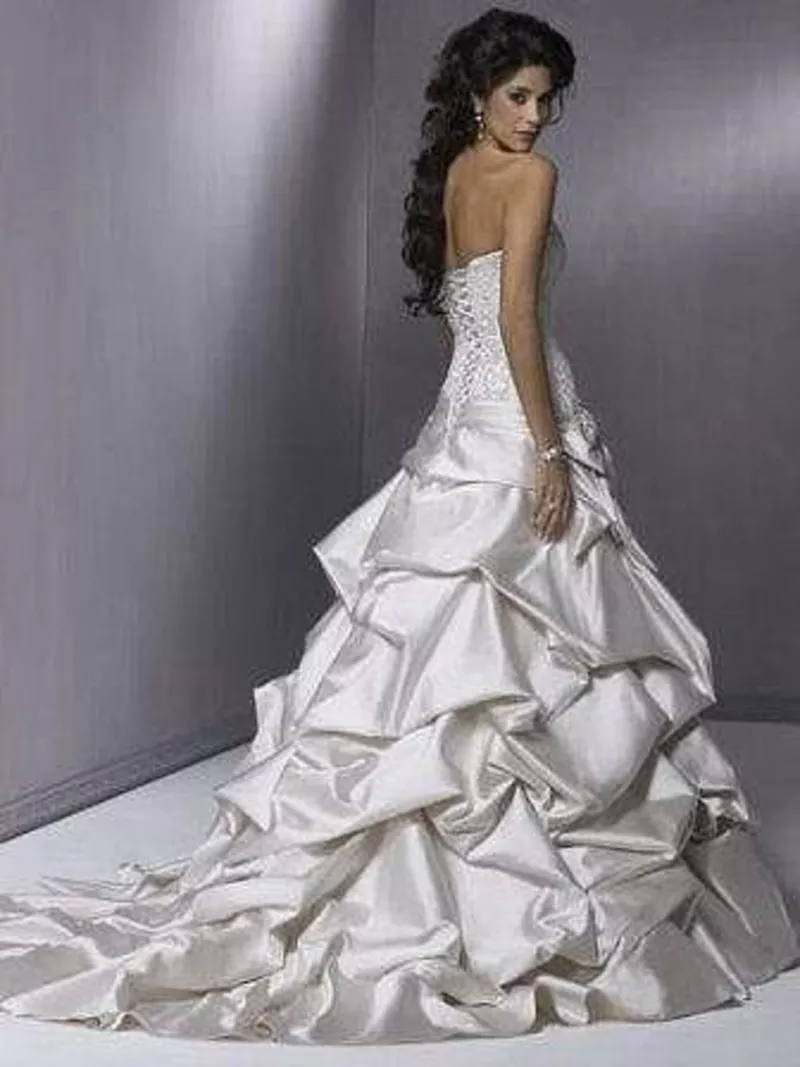 Свадебное платье,  гламурное,  белоснежное 2