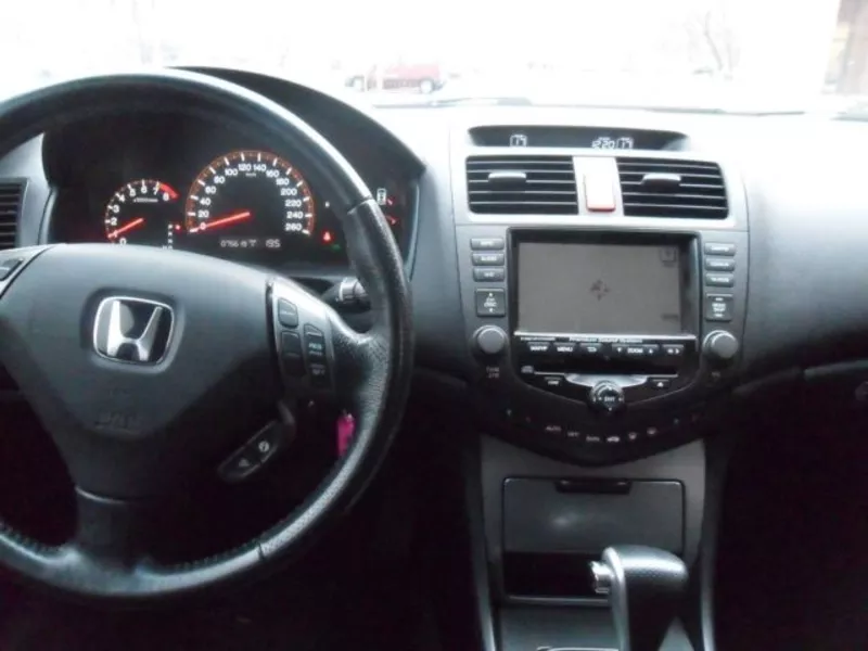 продам Honda Accord,  2005,  2.4 см³ на РФ 4