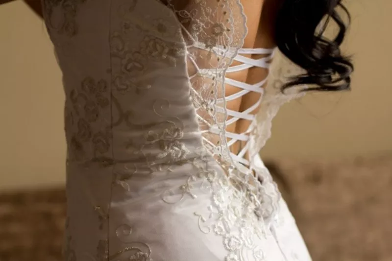 Изысканное свадебное платье ручной работы 2