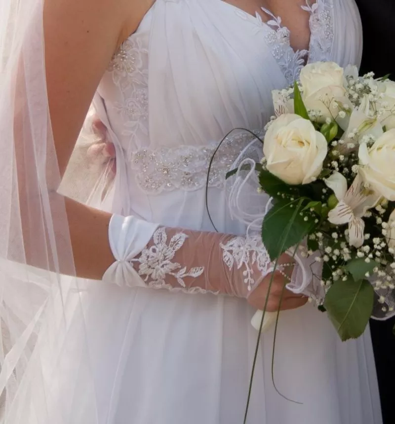 изысканное белое свадебное платье в греческом стиле 3
