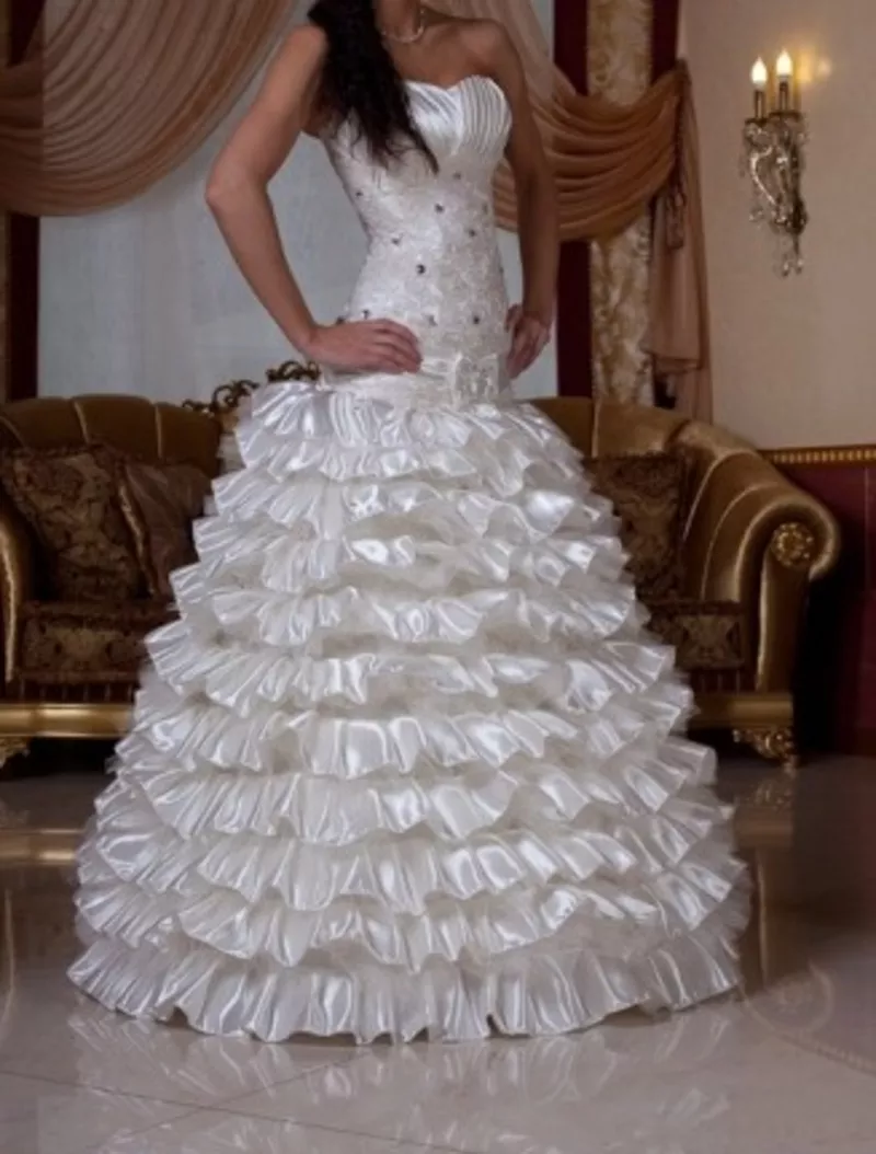 ПРОДАМ СРОЧНО НОВОЕ ШИКАРНОЕ свадебное платье!!!!