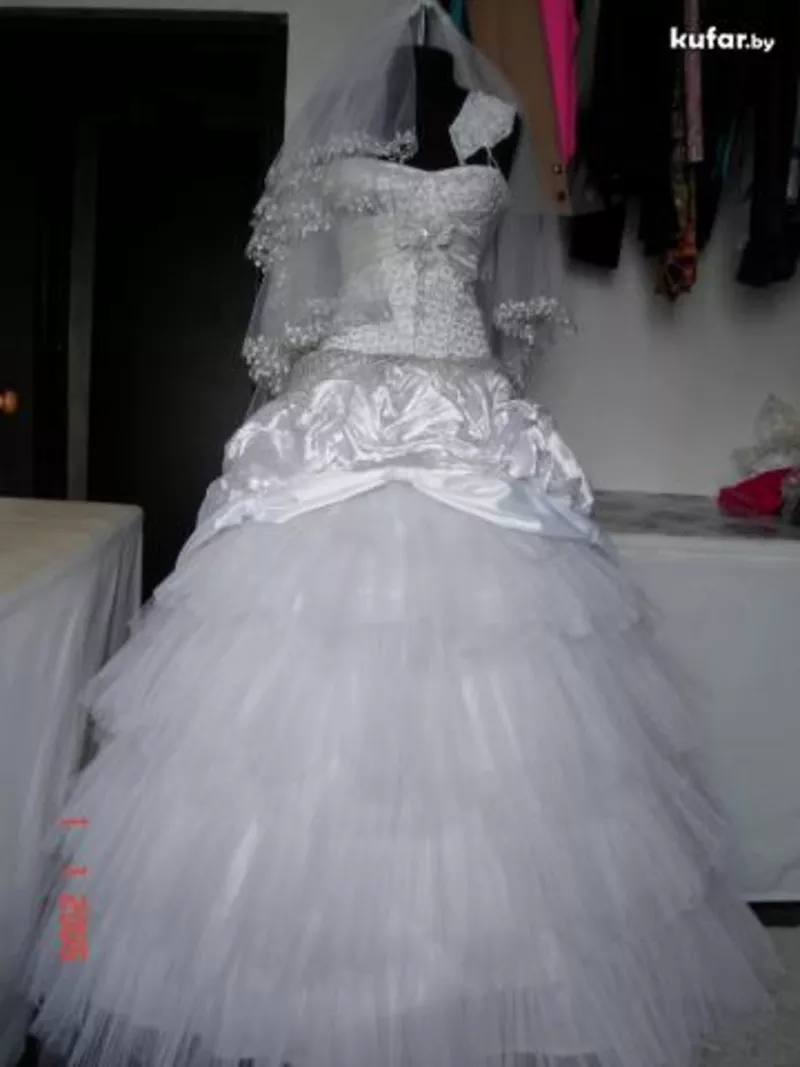 свадебное платье,  белое с жемчужно-серым кружевом 6