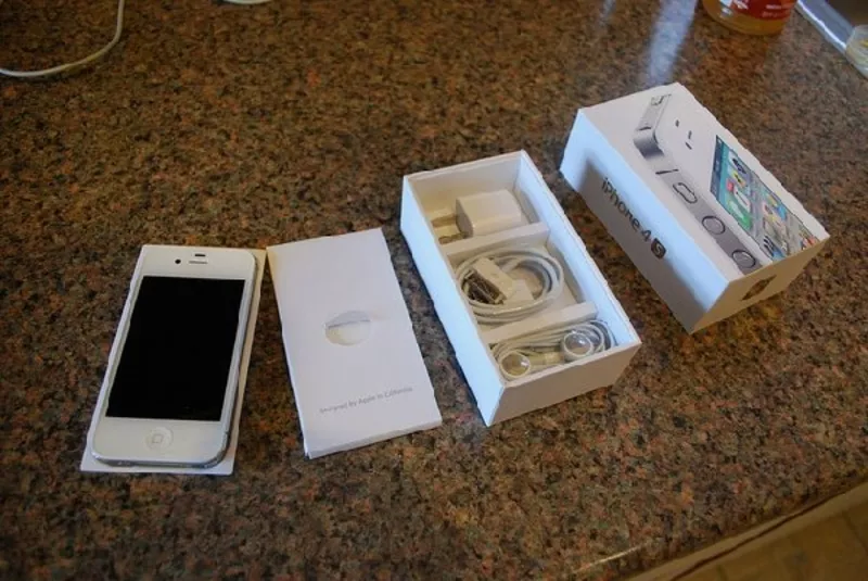 Новое разблокированным Apple Iphone 4S 64GB,  Samsung Galaxy S2 и ipad3