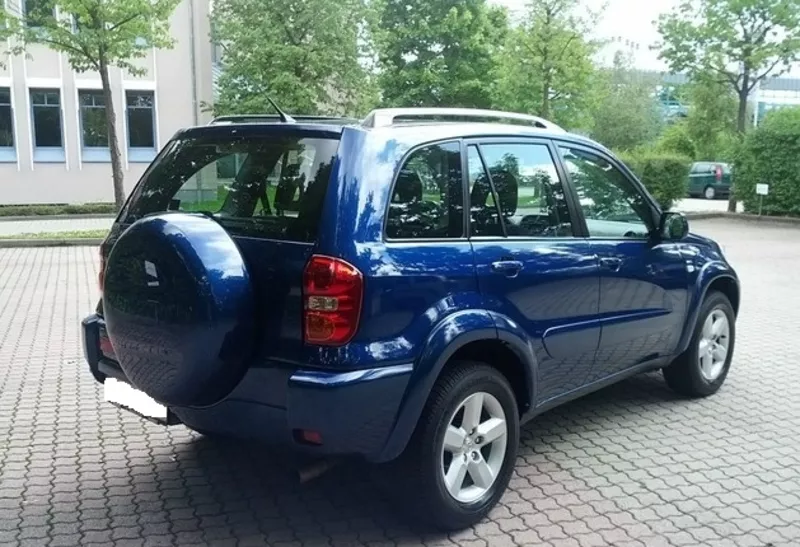 Toyota RAV4 - 2004 4