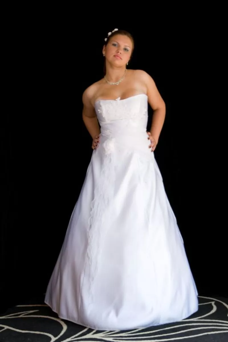свадебное платье продам или прокат 100 уе смокинг и фрак для жениха 58