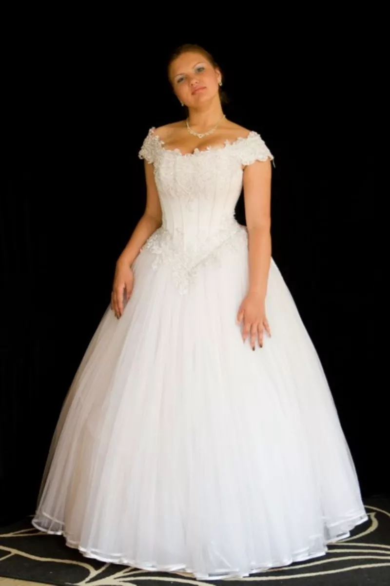 свадебное платье продам или прокат 100 уе смокинг и фрак для жениха 62