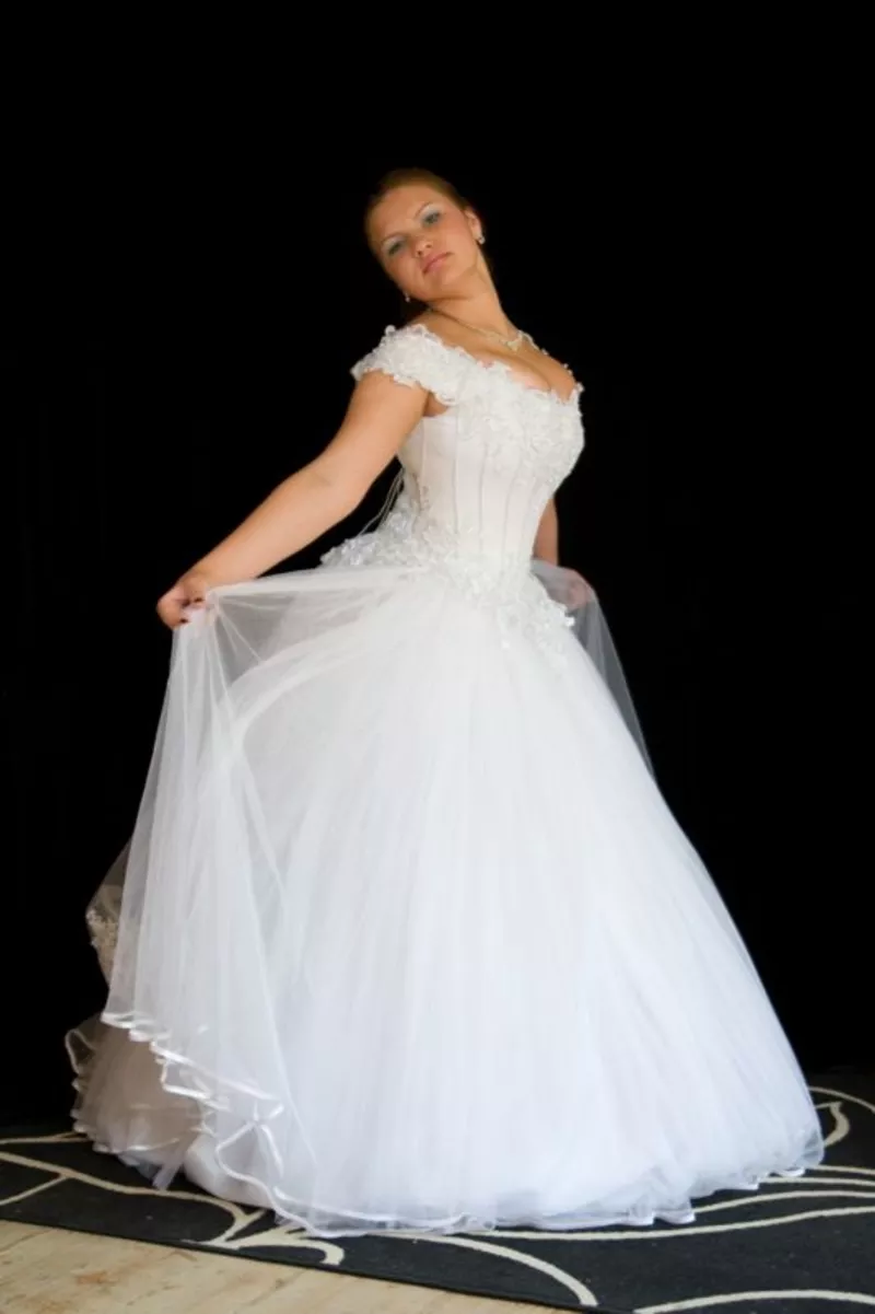 свадебное платье продам или прокат 100 уе смокинг и фрак для жениха 64