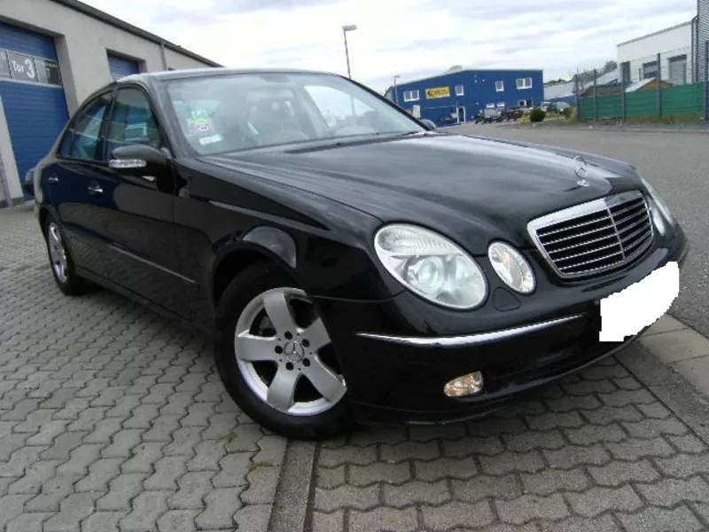 2005 Mercedes-Benz E220