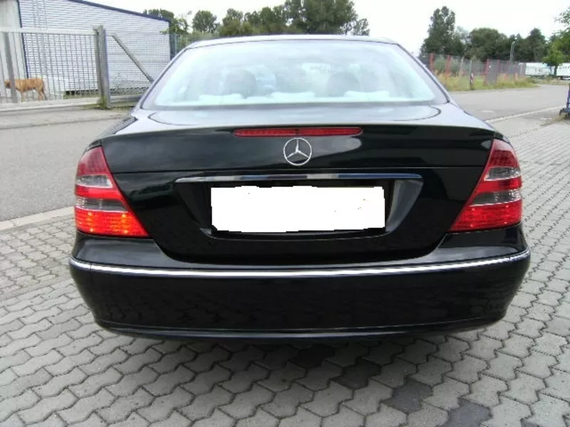 2005 Mercedes-Benz E220 3