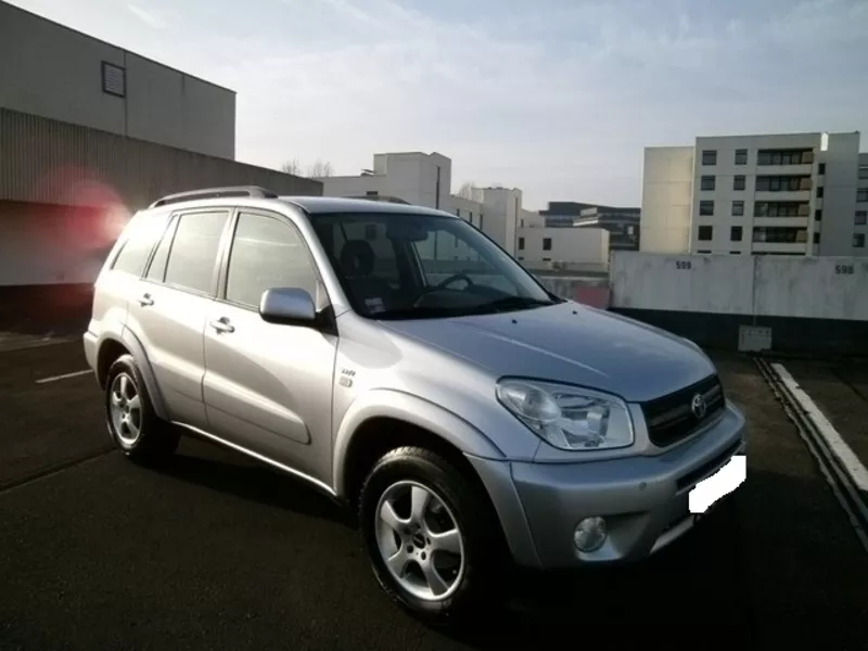 Продам автомобиль Toyota Rav 4 II 2004