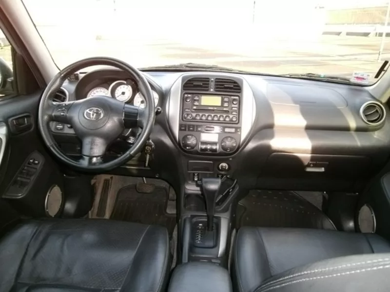 Продам автомобиль Toyota Rav 4 II 2004 4