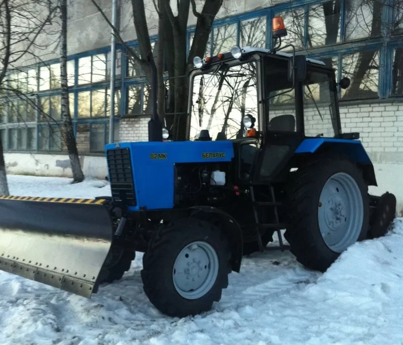 Предлагаем в аренду трактор для чистки и уборки снега