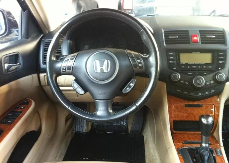 продам автомобиль 2007 Honda Accord VII 4