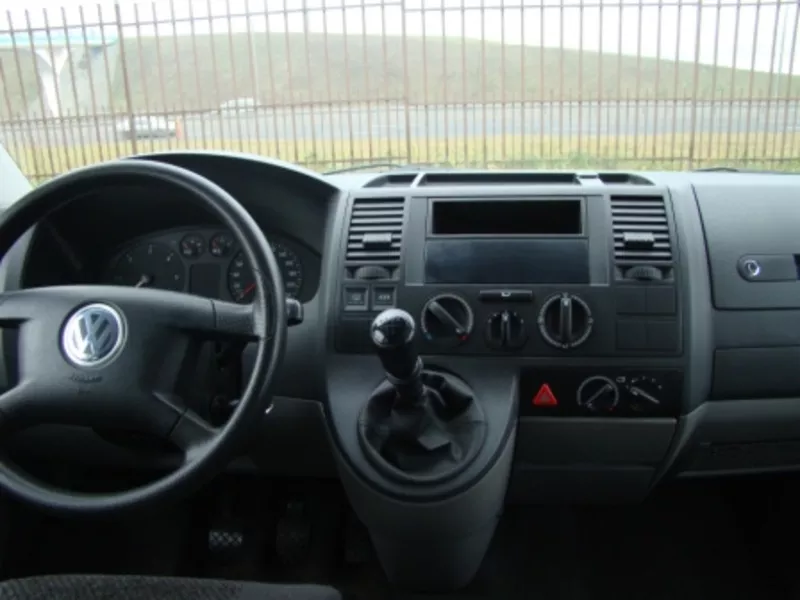 VW  Transporter 2006 5