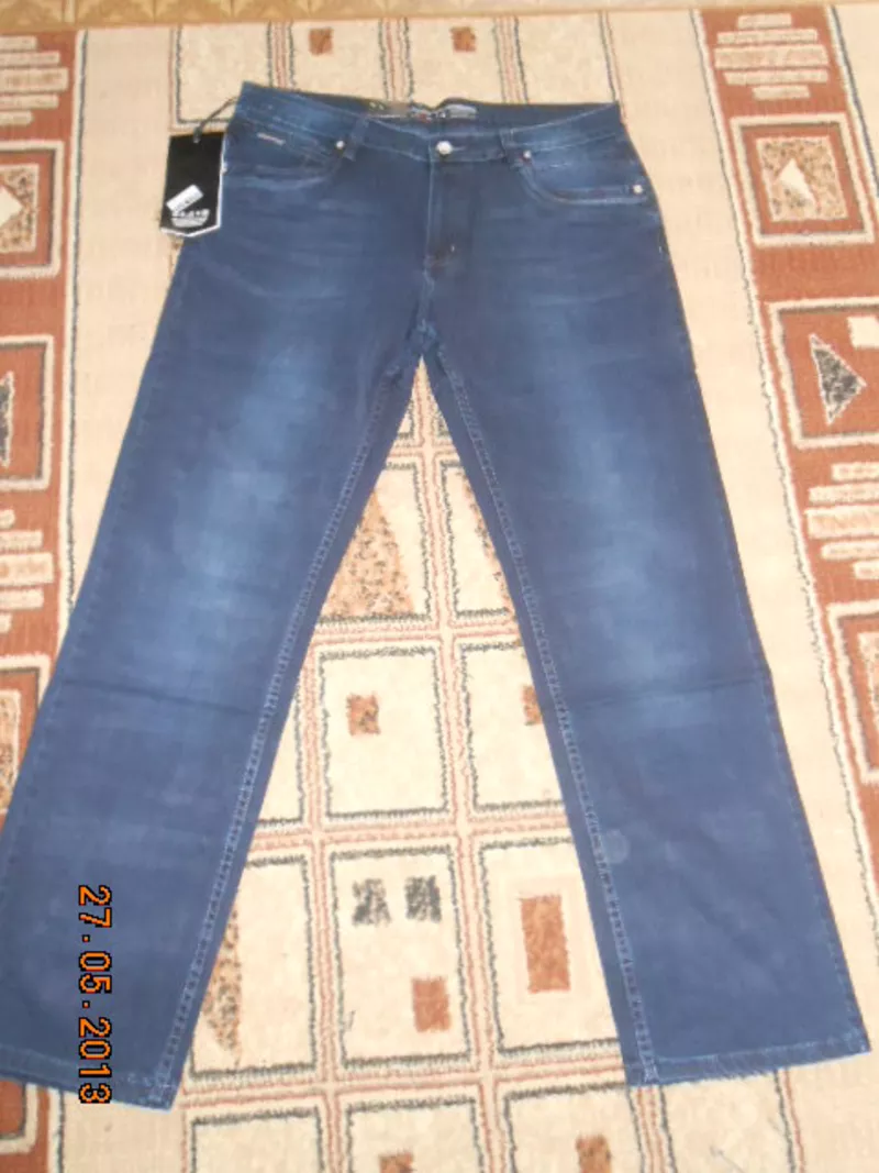 Продаются новые мужские джинсы р.38