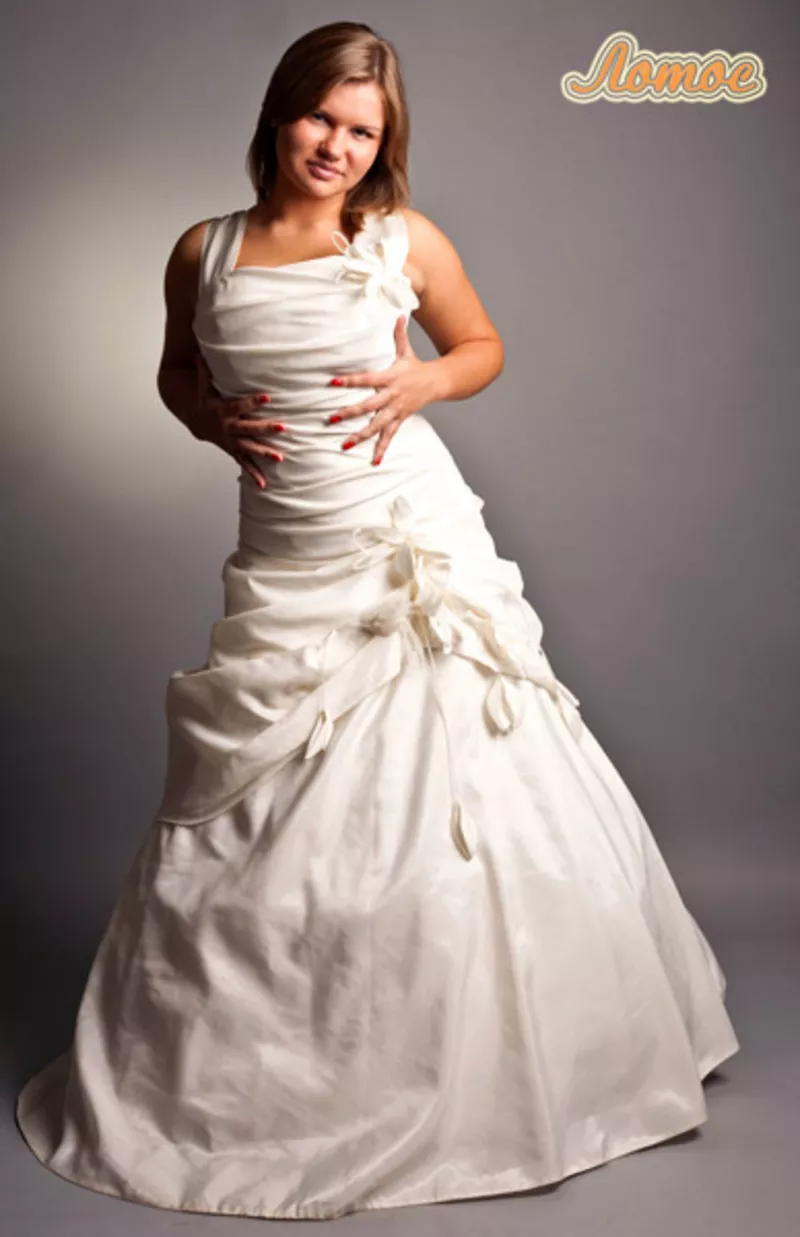 пышным невестам свадебные платья большого размера 11
