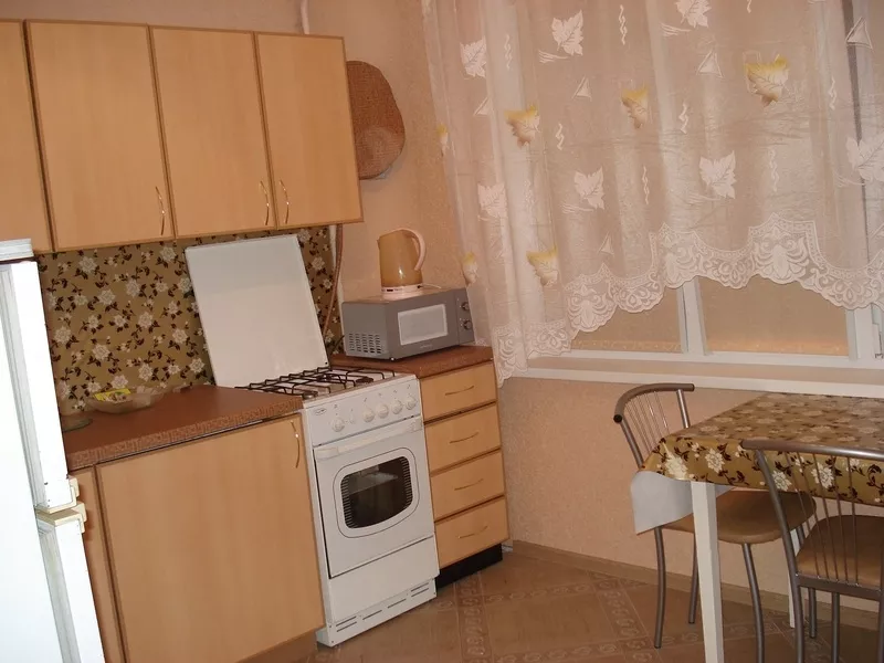 Уютная,  чистая 1-комнатная квартира на сутки в Минске,  бесплатный интернет Wi-Fi,  большая кровать,  кабельное ТВ 49 каналов,  бронирование. 6
