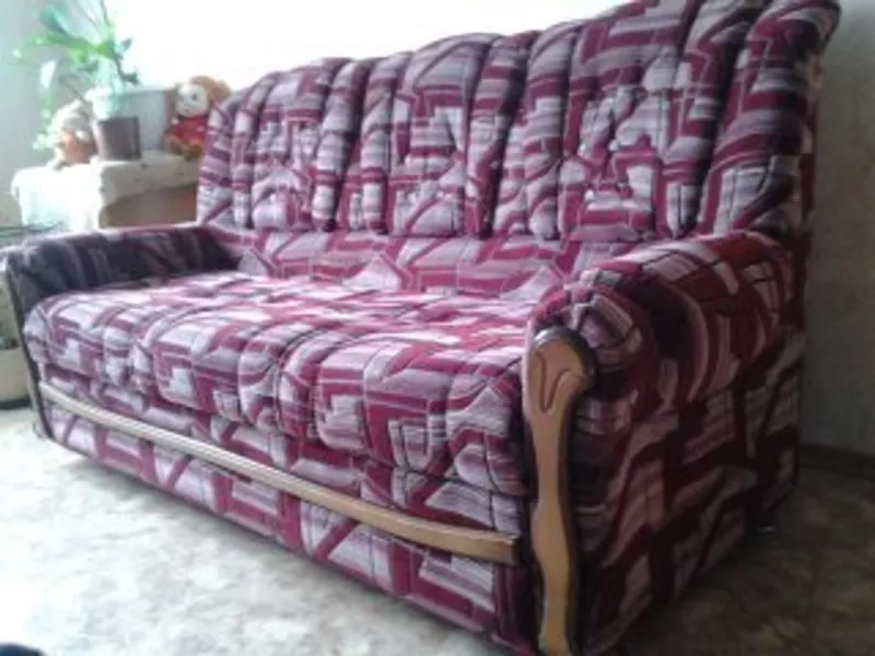Продам мягкий угол б/у в хорошем состоянии (диван-кровать,  2 кресла) 2