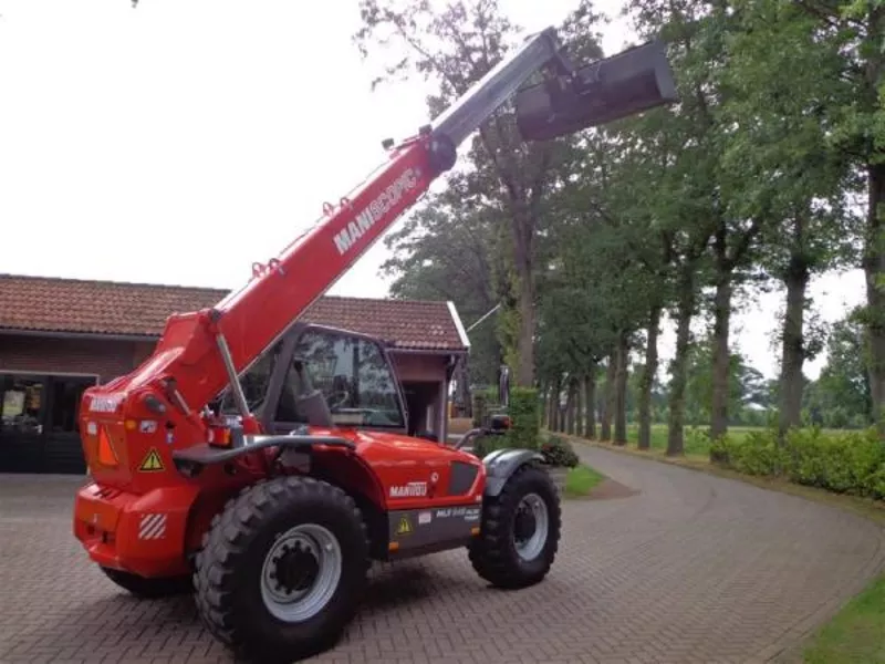 2010  Manitou mlt 845  3