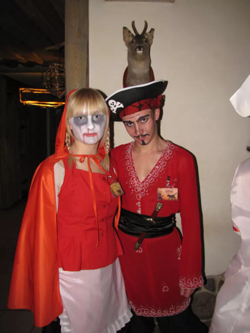 наряды.маски, парики на хэллоуин и др.костюмированные  праздники 48