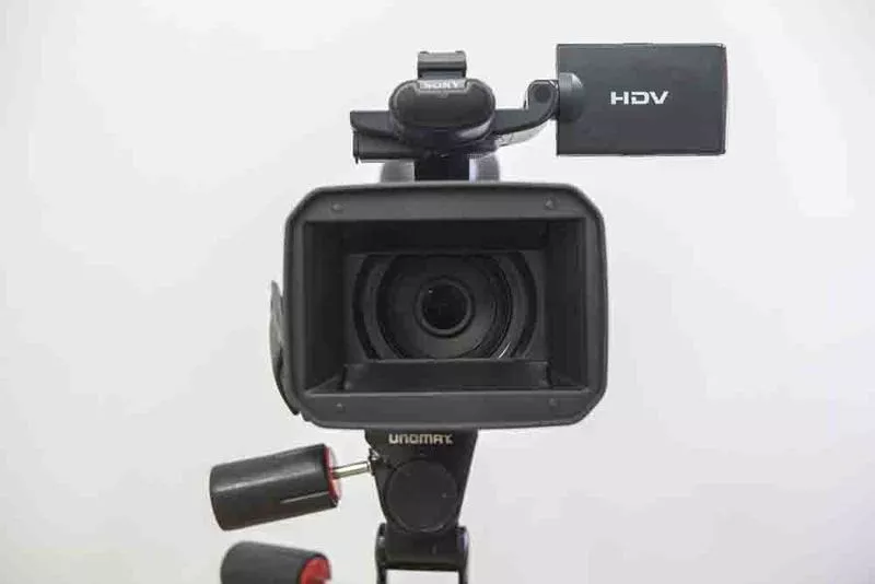 Видеокамера Sony HDR-FX1000E 2