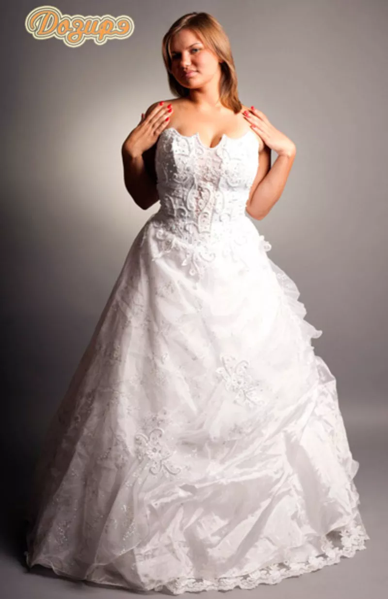 Пышным фигурам платья свадебные  большого размера.Жениху-смокинг, френч 16