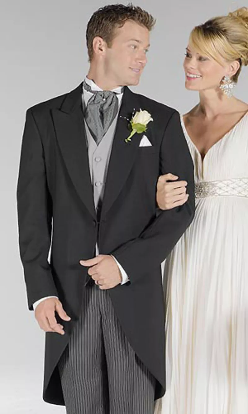свадебные наряды -невесте платья, костюмы, фраки жениху 79