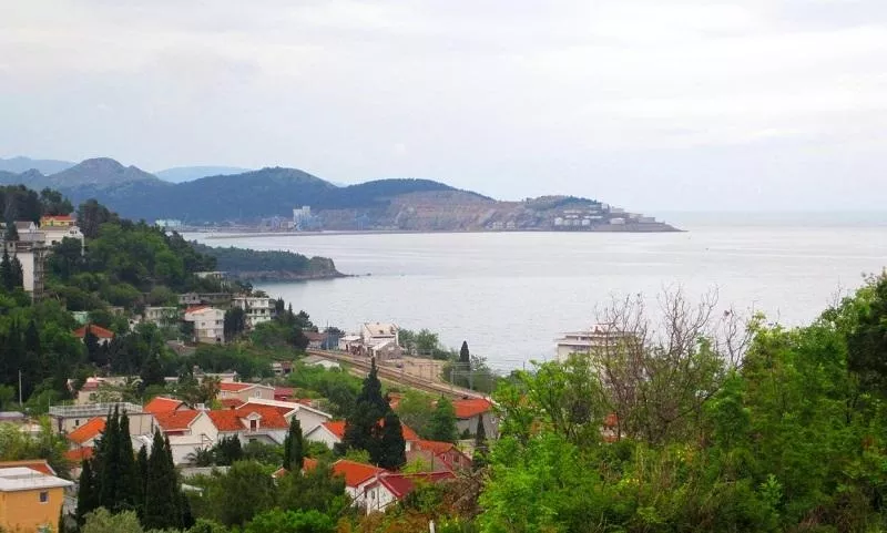Недорогой двухэтажный жилой дом в Черногории не далеко от моря 3