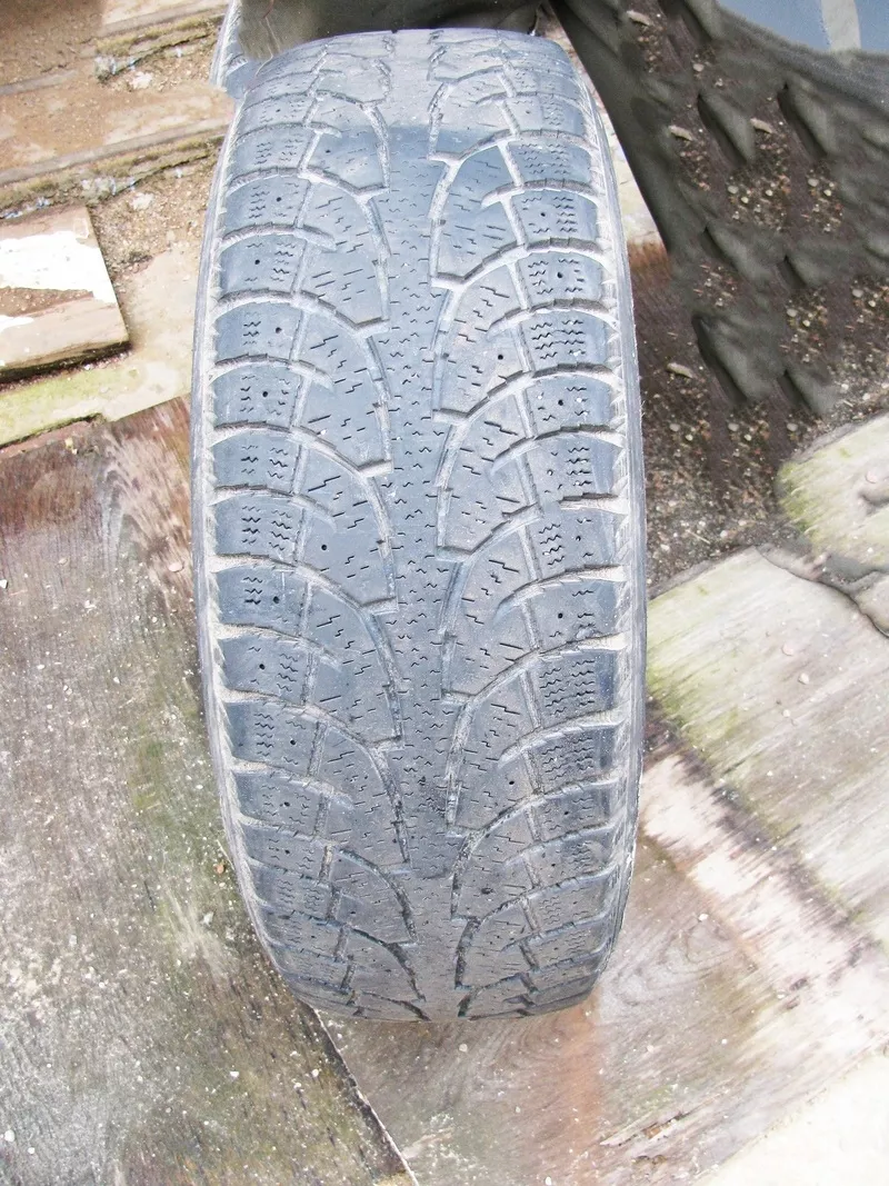 Резина шины покрышки Hankook R18 зима 225/60 . 2шт. Б/у 3