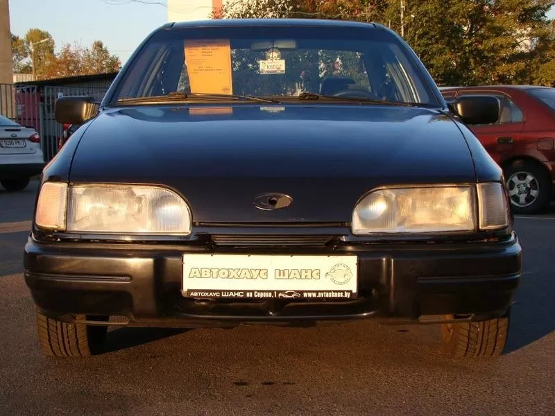 Автомобиль Ford Sierra 1.8 3