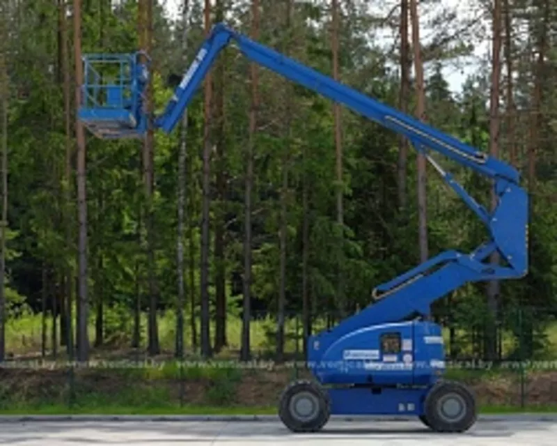 Самоходный подъемник JLG M600AJ