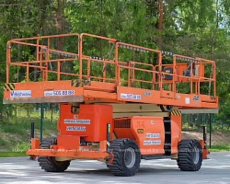 Самоходный подъемник JLG 4394RT