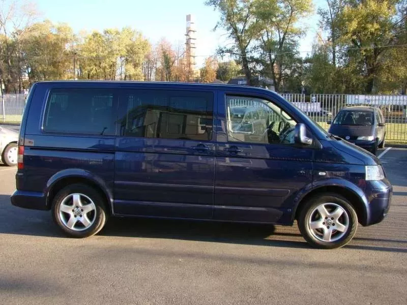 Микроавтобус пассажирский Volkswagen T5 Multivan 10