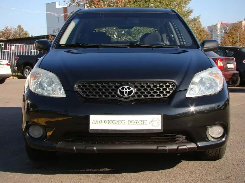 Комфортный и удобный Toyota Matrix